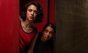 El amor es un viaje en trineo al infierno (2024)